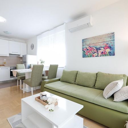 Cozy Niko Apartment - Private Parking And Balcony Задар Екстериор снимка