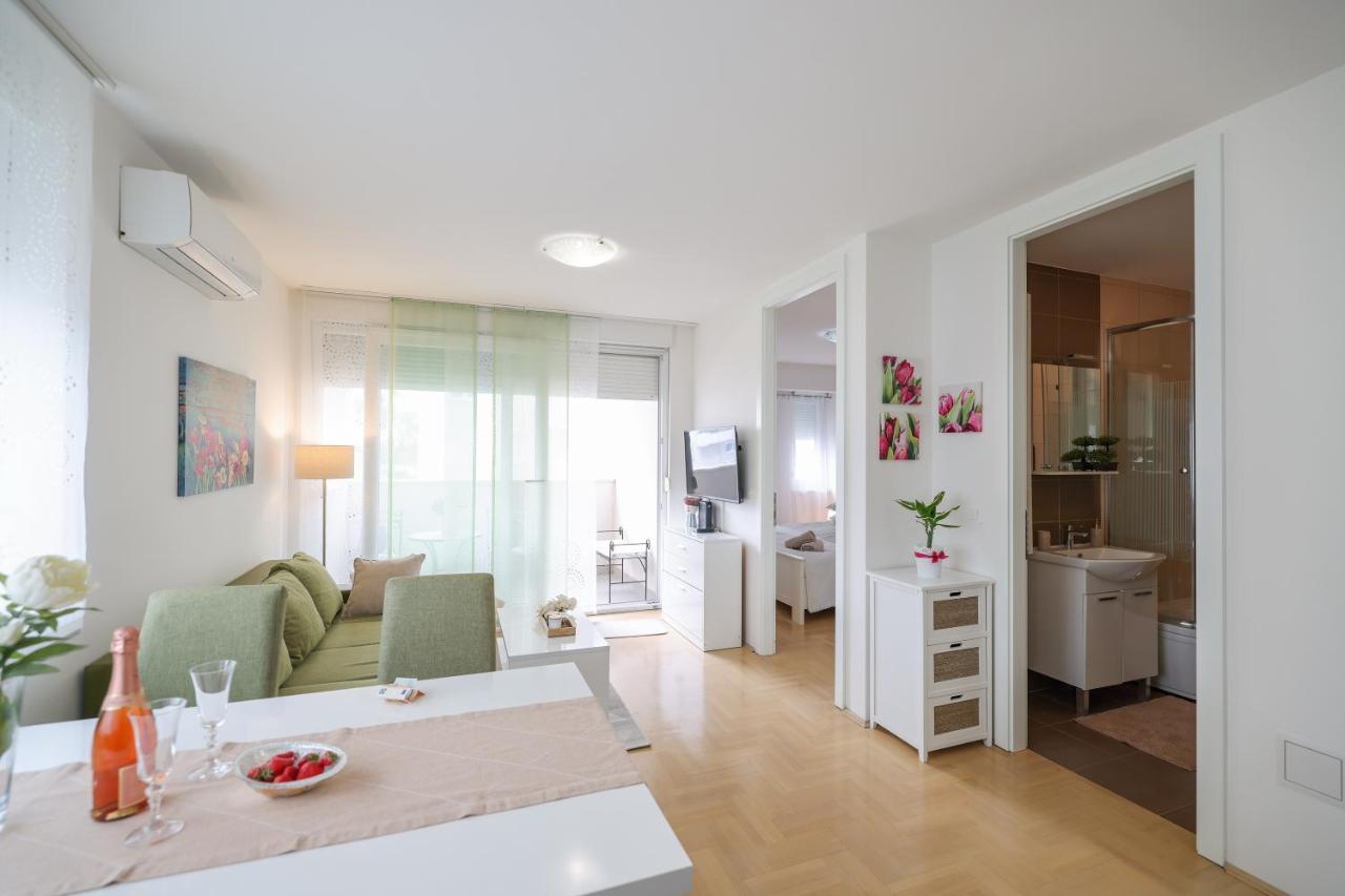 Cozy Niko Apartment - Private Parking And Balcony Задар Екстериор снимка