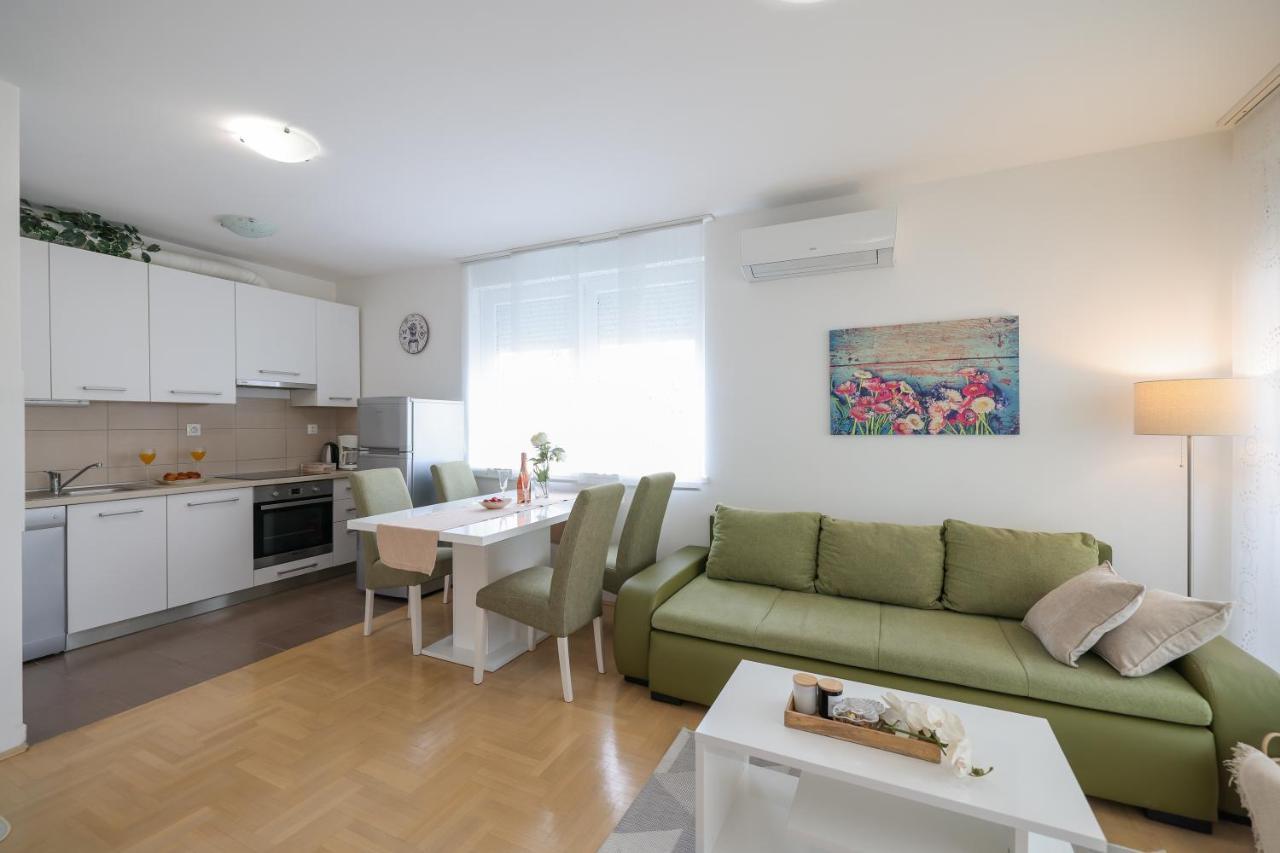 Cozy Niko Apartment - Private Parking And Balcony Задар Екстериор снимка